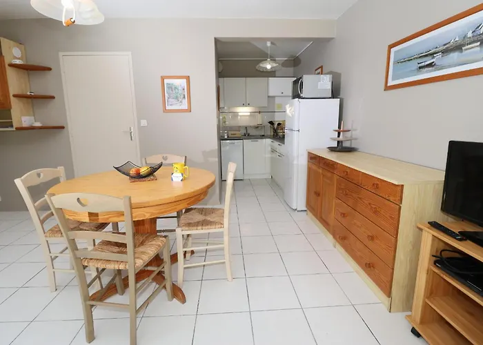 Apartment Le Jardin De By Tranquil At